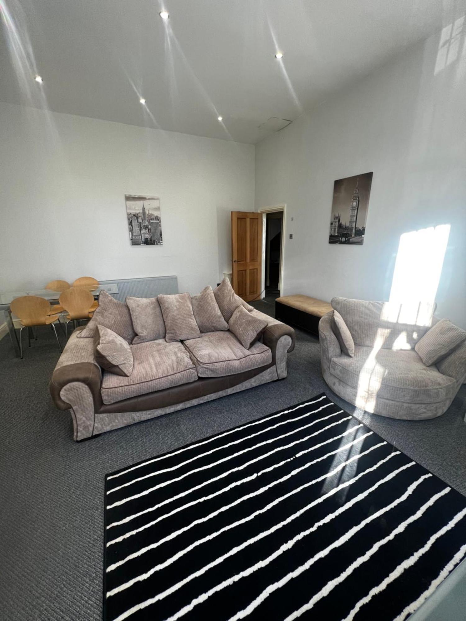 شقة No 3 - Large 1 Bed Near Sefton Park And Lark Lane ليفربول المظهر الخارجي الصورة
