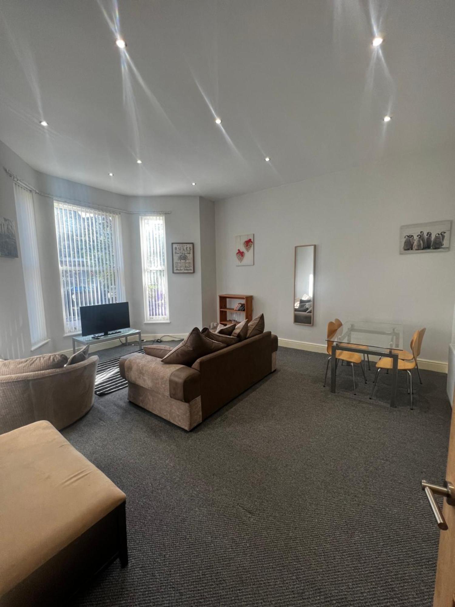 شقة No 3 - Large 1 Bed Near Sefton Park And Lark Lane ليفربول المظهر الخارجي الصورة